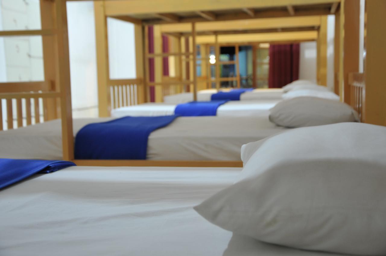 Oseania Hostel Senggigi Ngoại thất bức ảnh